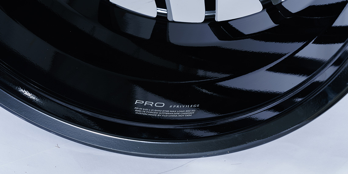创建弗雷德轮毂品牌，致力于提供专业轮毂轮胎定制升级方案，布局服务全国汽车经销商集团。